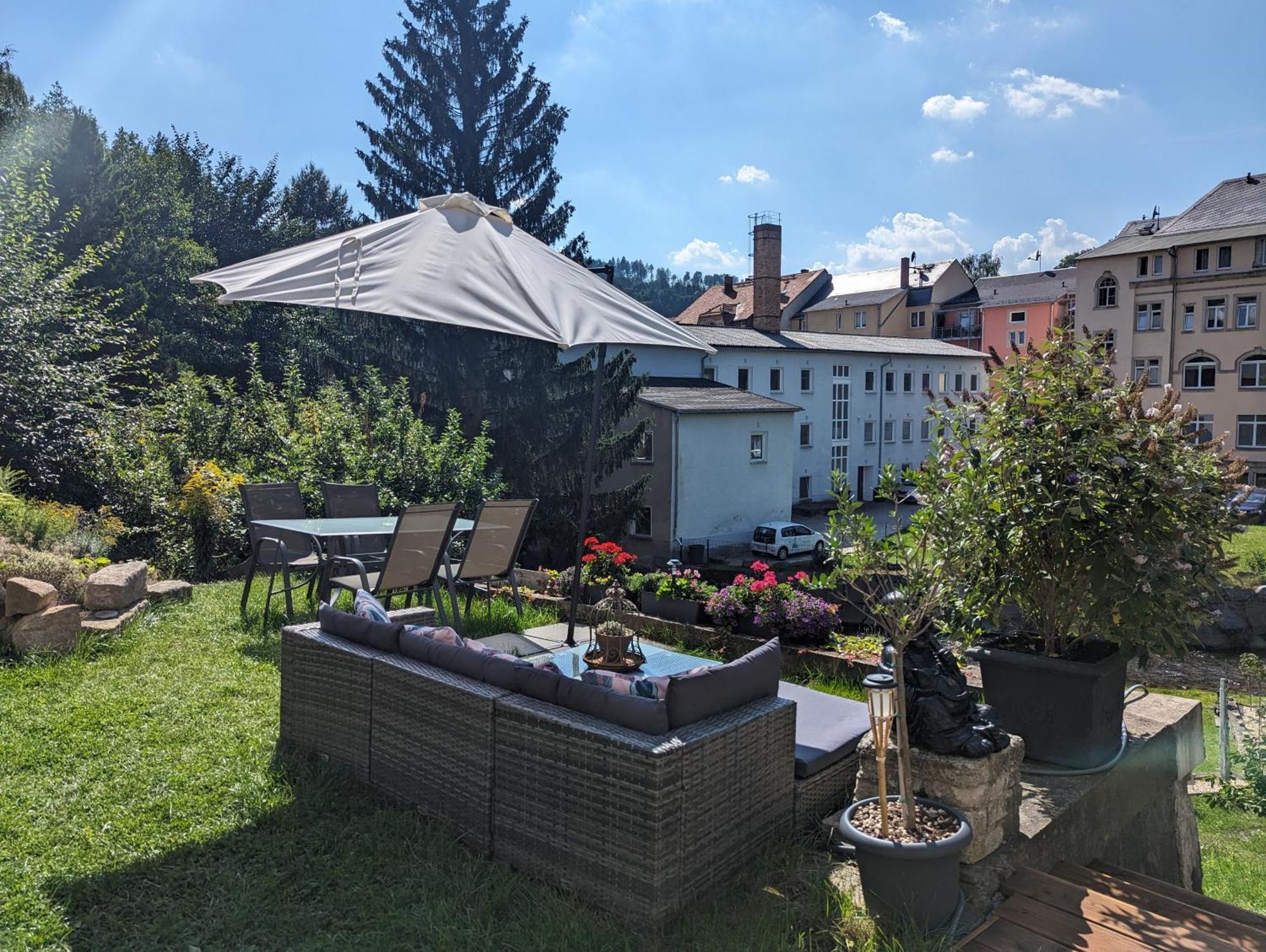 Famzi - Urlaubsmagie - Familienwohnung Mit Gemeinschaftsgarten, -Sauna & -Pool Зебниц Екстериор снимка