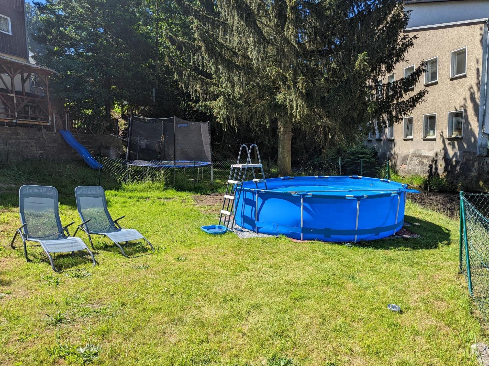 Famzi - Urlaubsmagie - Familienwohnung Mit Gemeinschaftsgarten, -Sauna & -Pool Зебниц Екстериор снимка