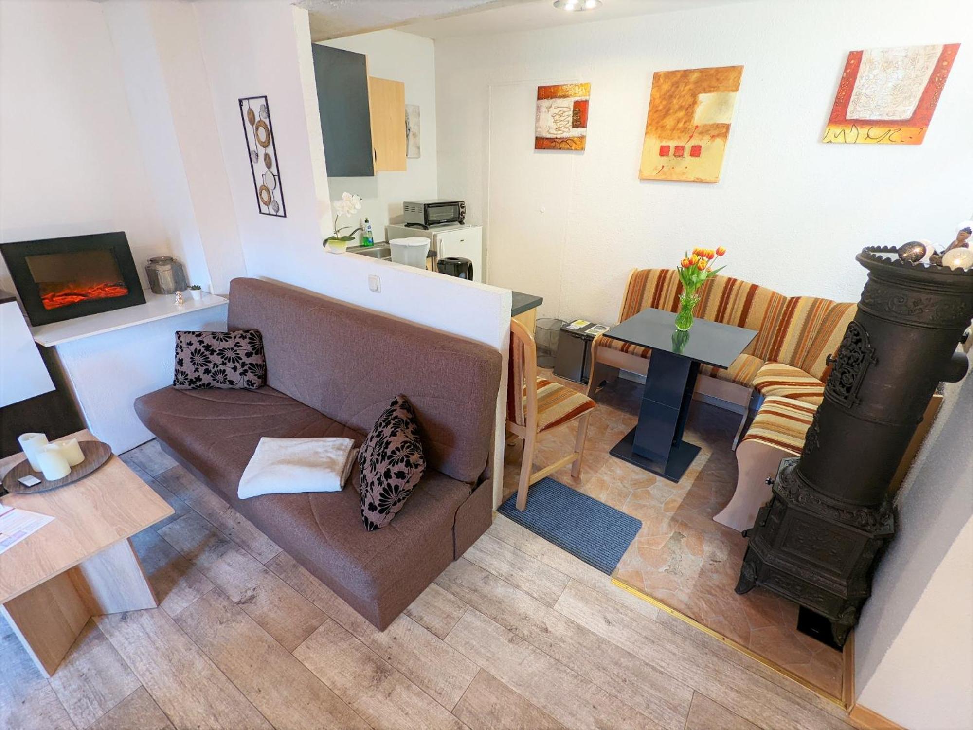 Famzi - Urlaubsmagie - Familienwohnung Mit Gemeinschaftsgarten, -Sauna & -Pool Зебниц Екстериор снимка