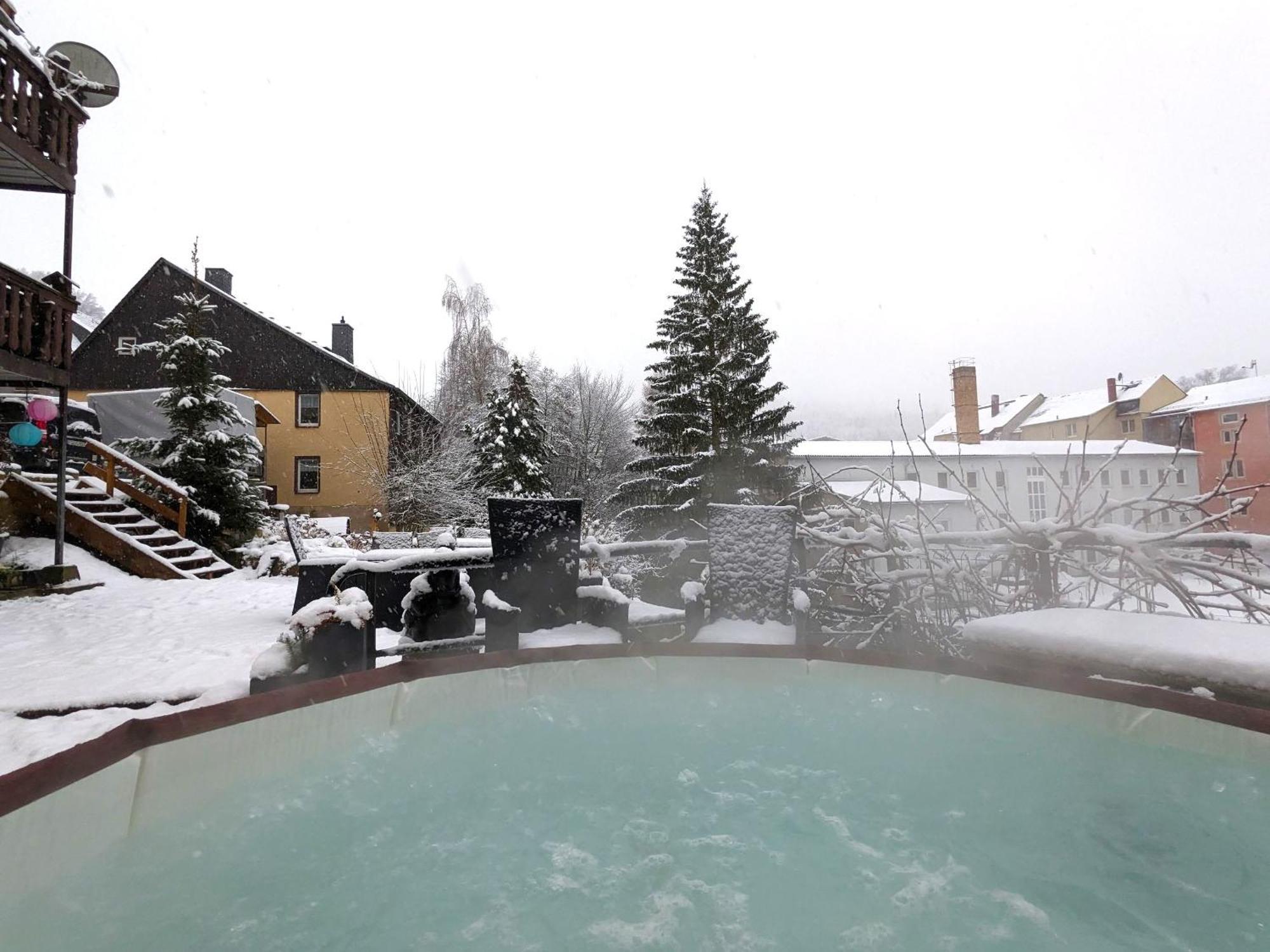 Famzi - Urlaubsmagie - Familienwohnung Mit Gemeinschaftsgarten, -Sauna & -Pool Зебниц Екстериор снимка