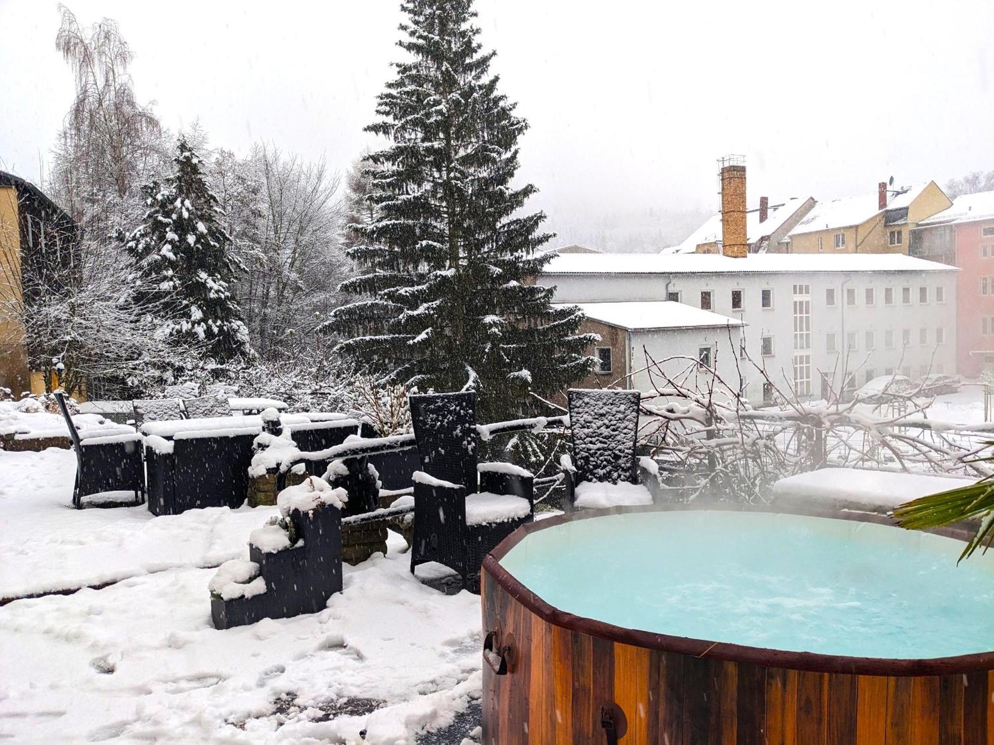 Famzi - Urlaubsmagie - Familienwohnung Mit Gemeinschaftsgarten, -Sauna & -Pool Зебниц Екстериор снимка