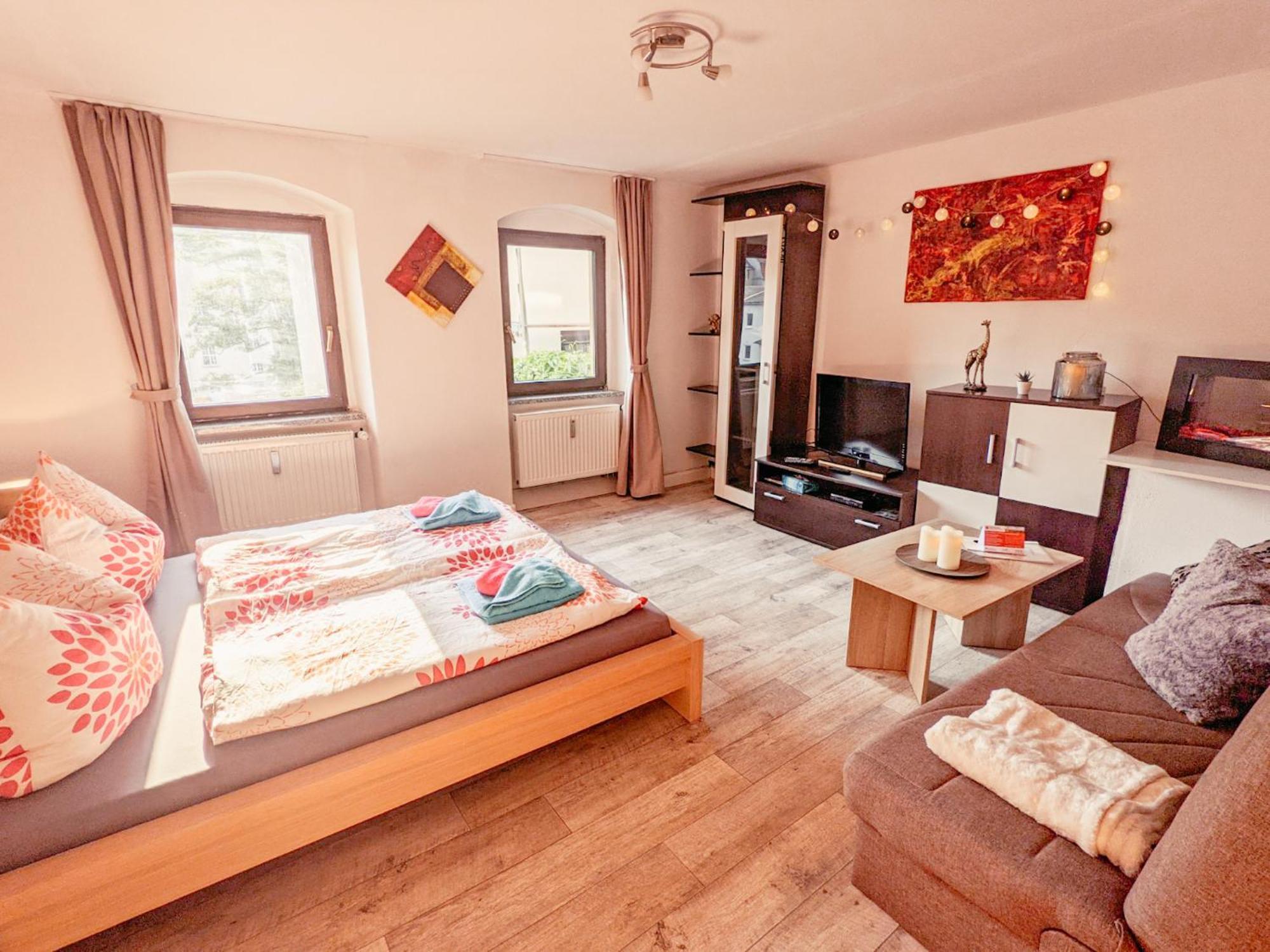 Famzi - Urlaubsmagie - Familienwohnung Mit Gemeinschaftsgarten, -Sauna & -Pool Зебниц Екстериор снимка